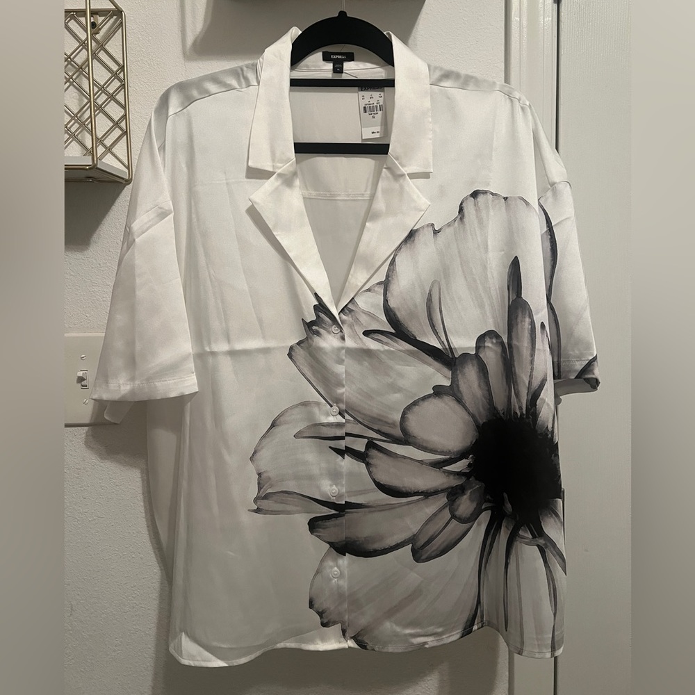 Express white floral button down